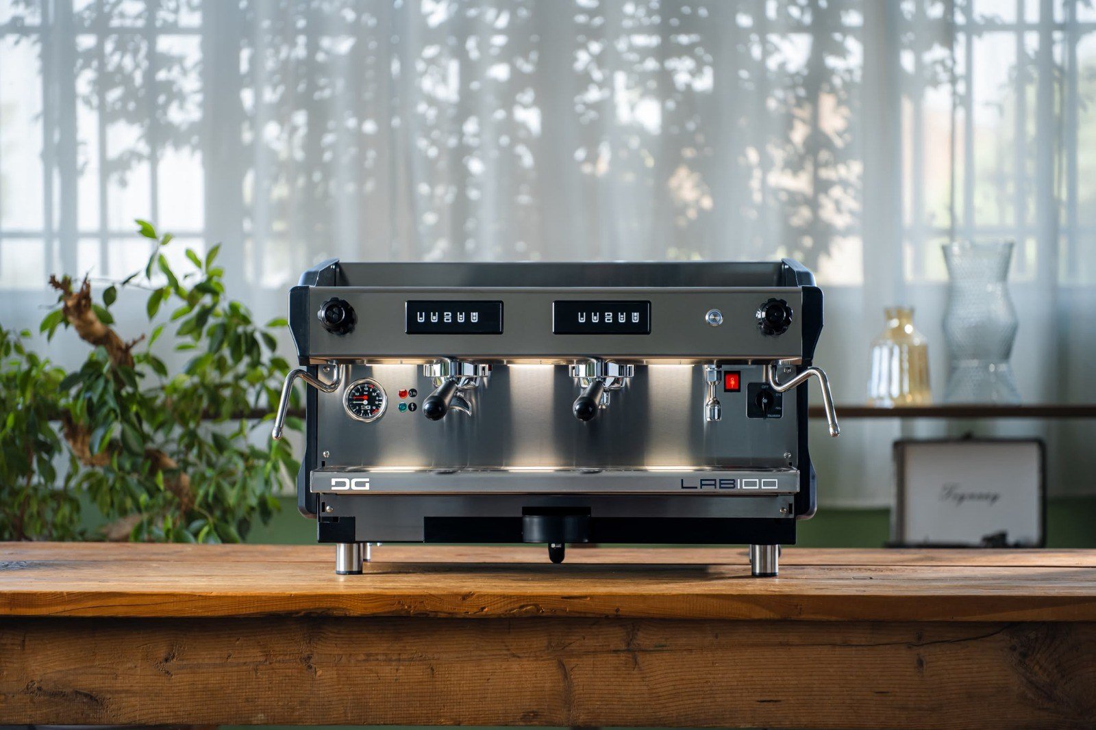 Di Giorgio Lab 100 2 Gruplu Profesyonel Espresso Kahve Makinesi - SİYAH